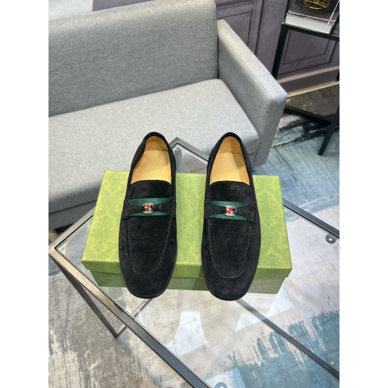 G*u*i leather shoes